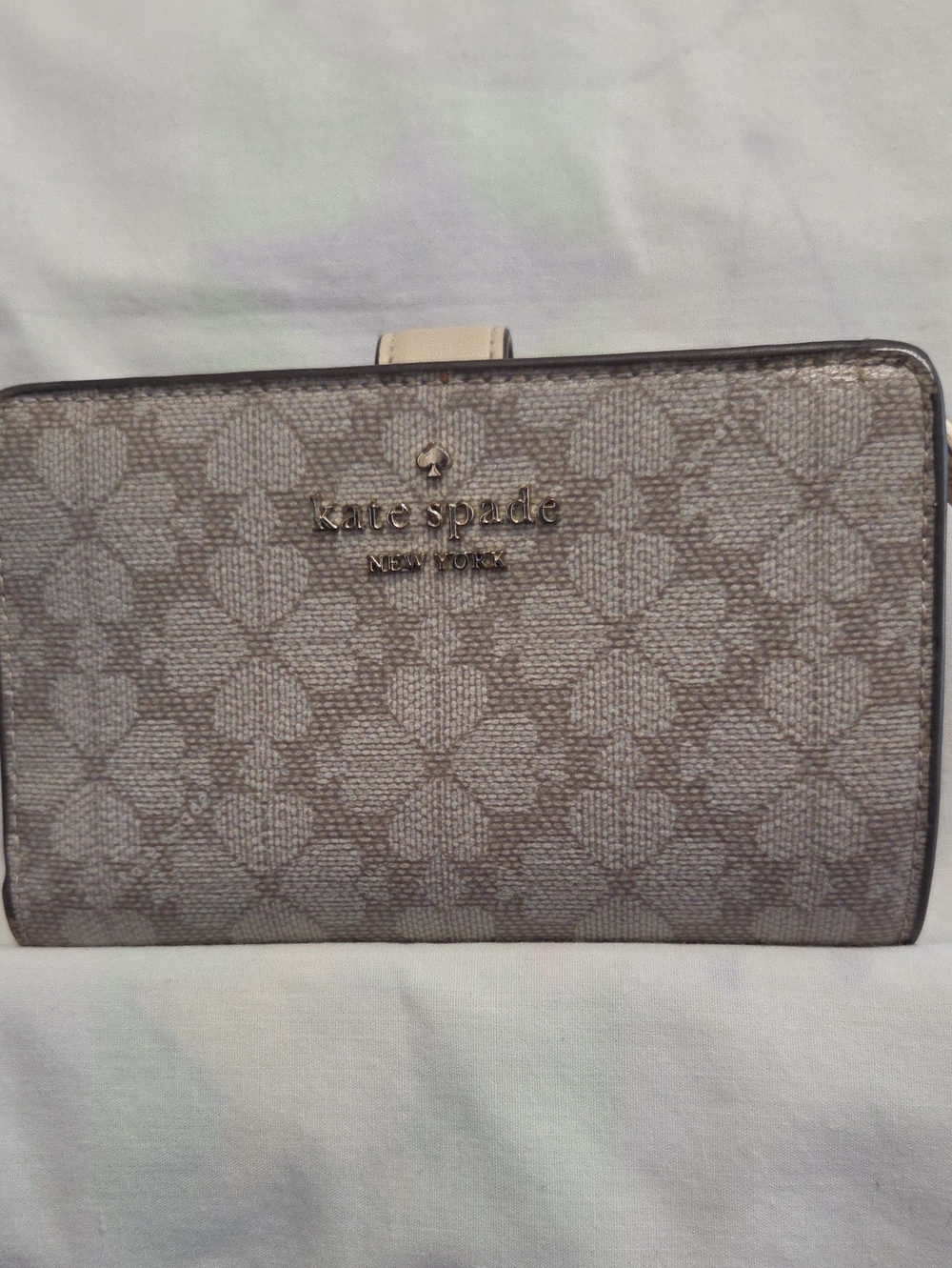 kate spade Flower Beige Logo Bifold Wallet